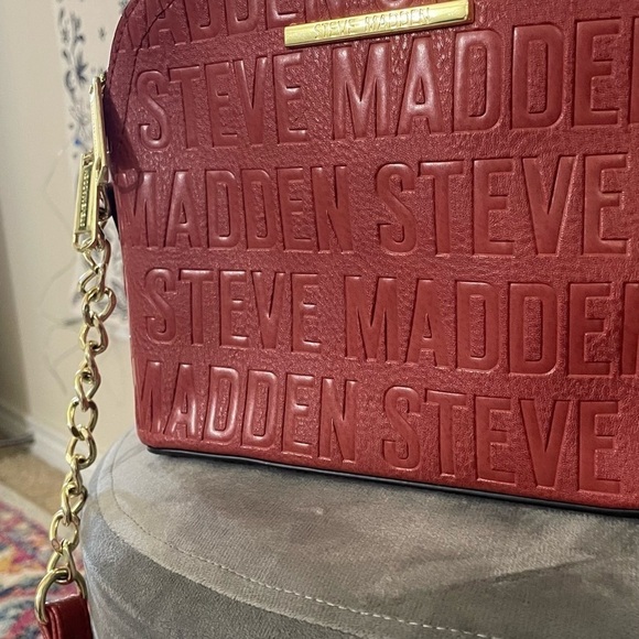 Steve Madden crossbody bag - burnt orange, gold chain strap / details - Picture 8 of 9